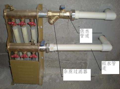 地暖分水器操作指南 為何六個(gè)紅色小閥門(mén)都應(yīng)保持開(kāi)啟